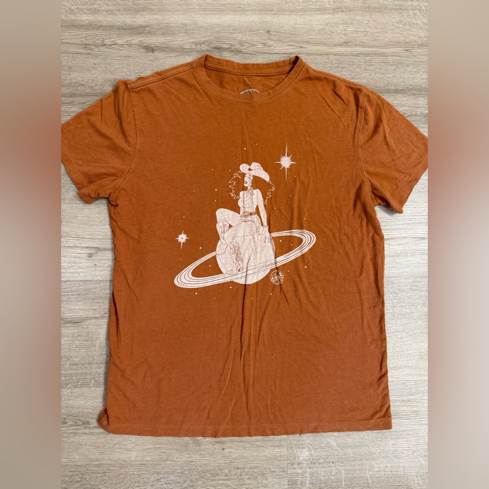 Space cowgirl graphic t